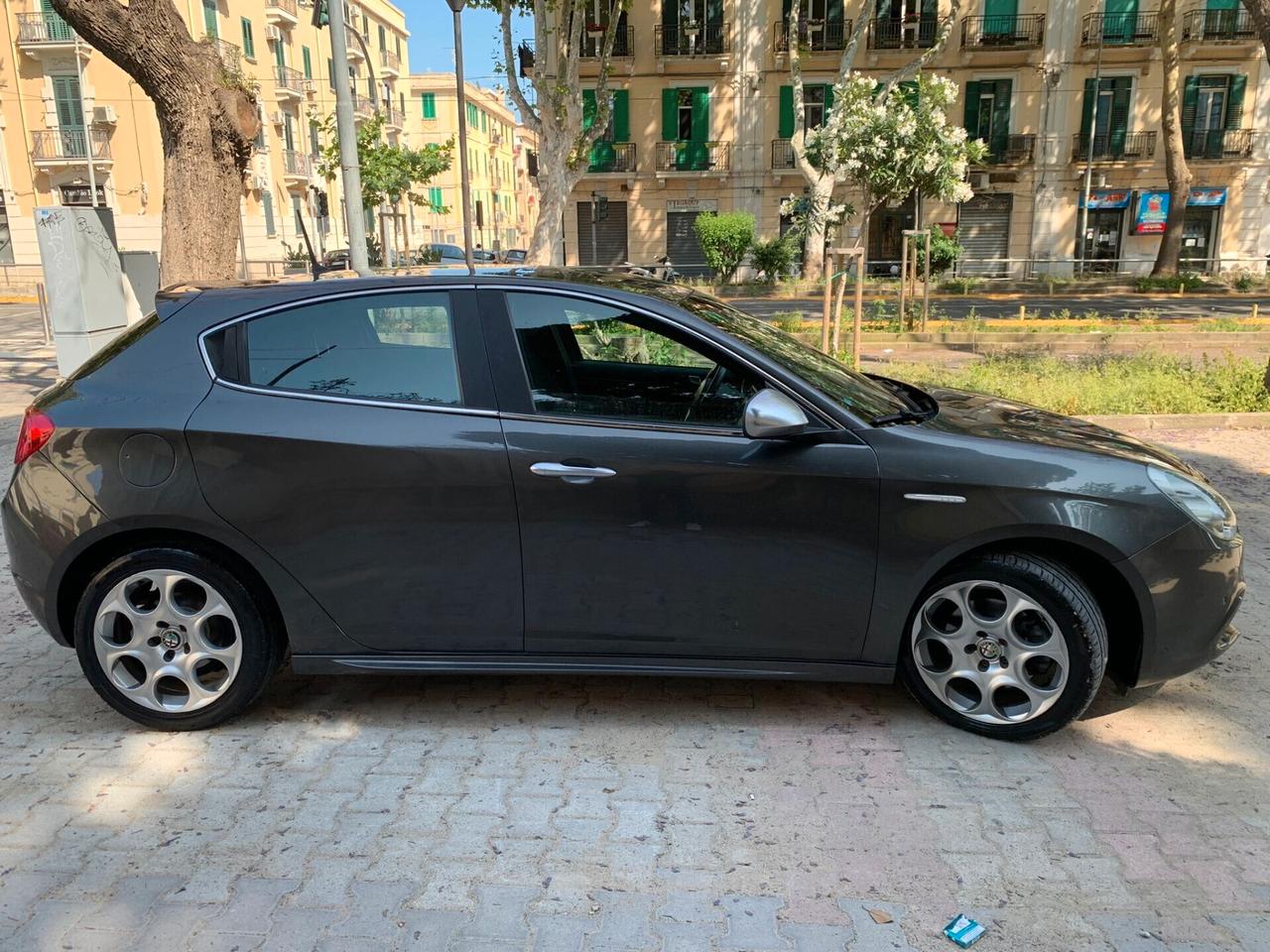 Alfa Romeo Giulietta 2.0 JTDm-2 150 CV Distinctive