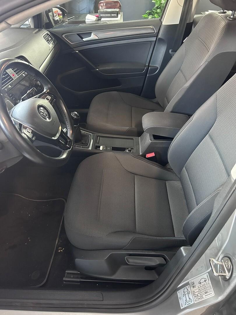 Volkswagen Golf condizioni pari al nuovo