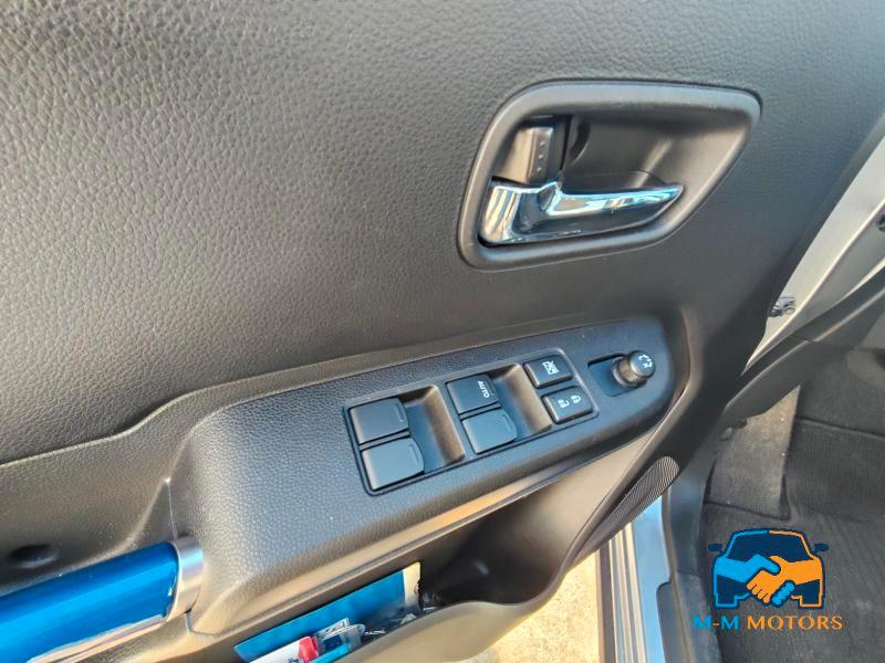 Suzuki Ignis 1.2h Top 2wd cvt