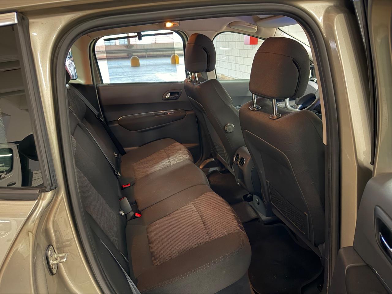 Peugeot 3008 1.6 THP 156CV Active