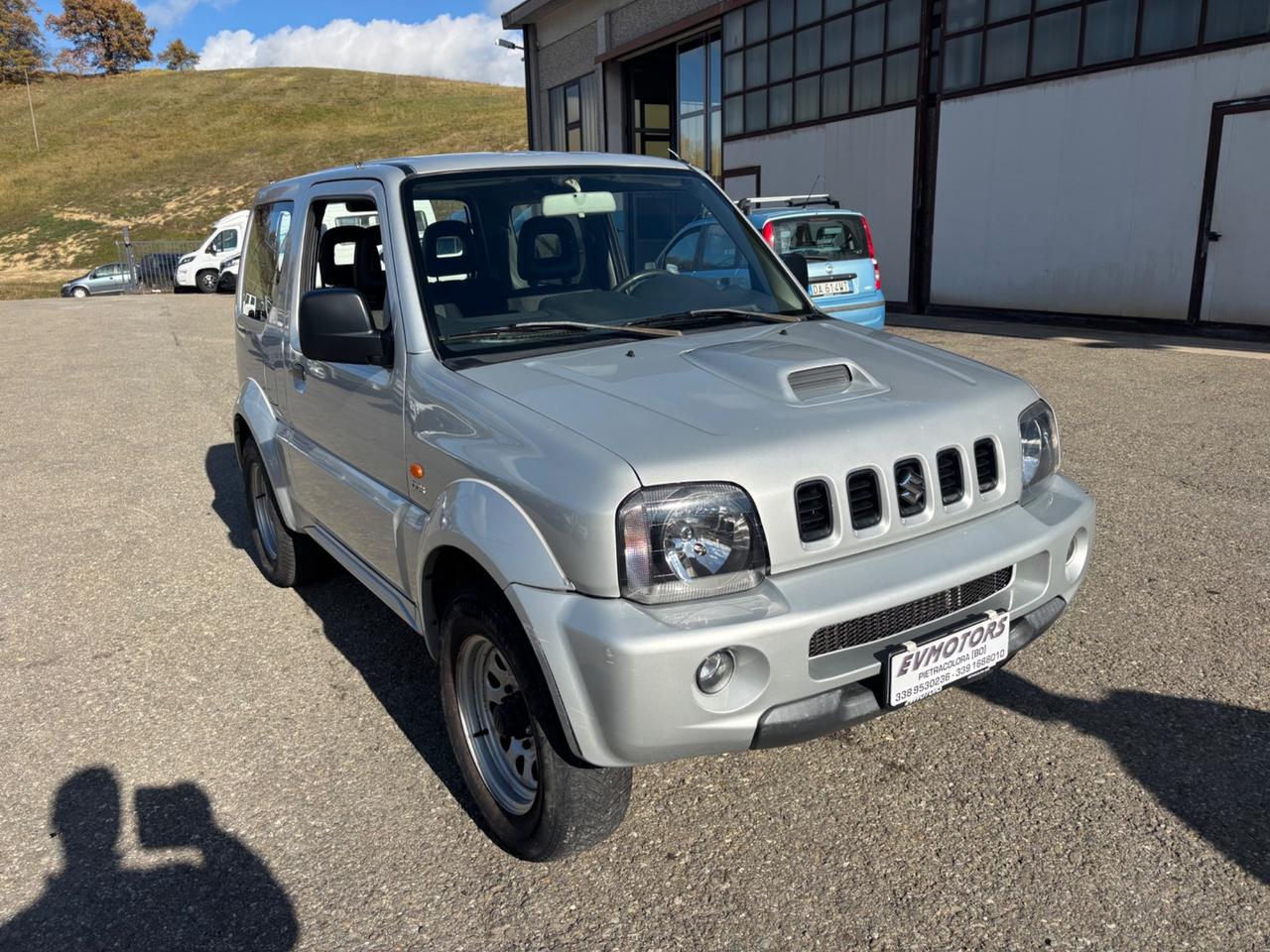Suzuki Jimny 1.5 DDiS cat 4WD SOLO PER OPERATORI DEL SETTORE.