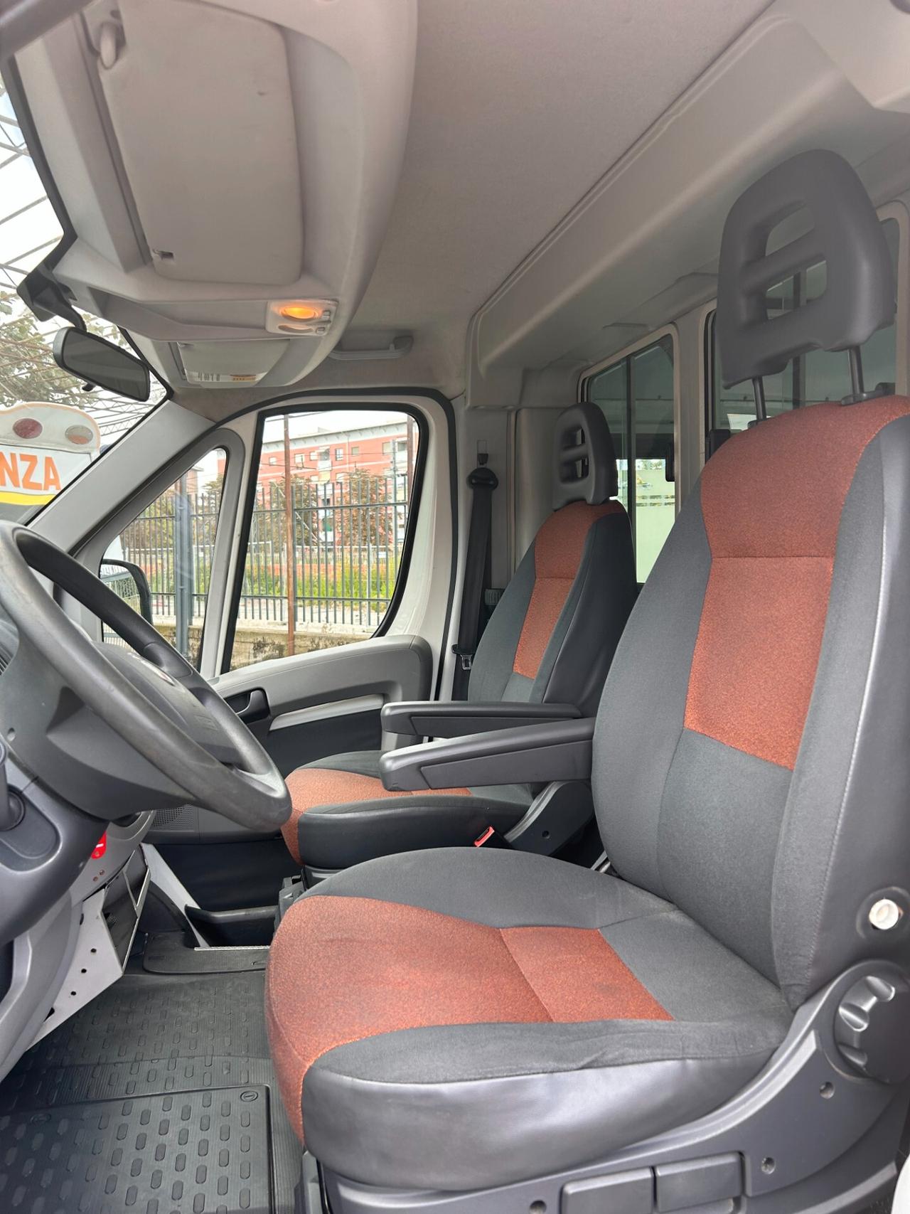 Fiat Ducato 2.3 MJT VETRATO AMBULANZA