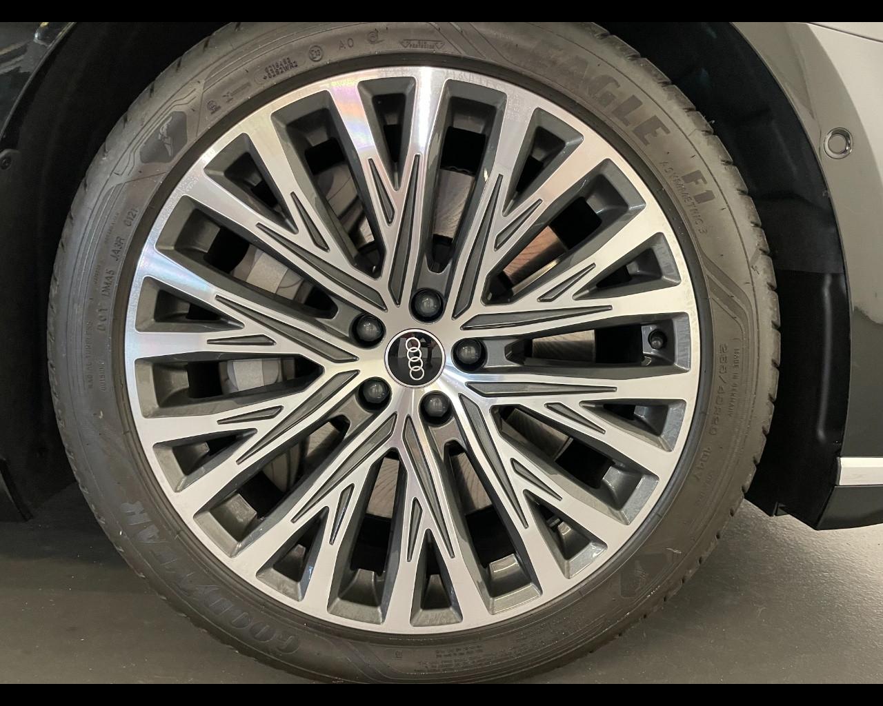 AUDI A8 60 TFSIe QUATTRO TIPTRONIC