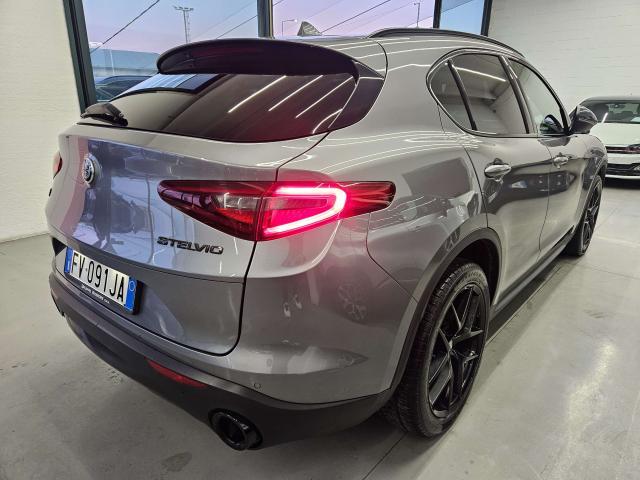 Alfa Romeo Stelvio Stelvio 2017 2.2 t Business Q4 190cv auto my19