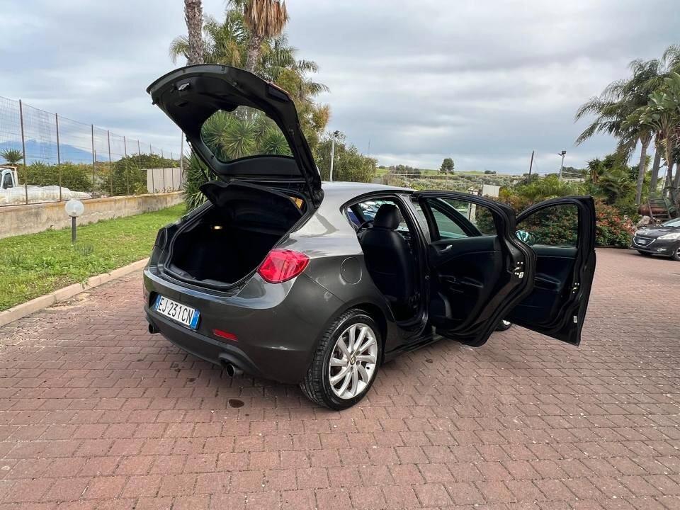 Alfa Romeo Giulietta 2.0 JTDm-2 140 CV Distinctive