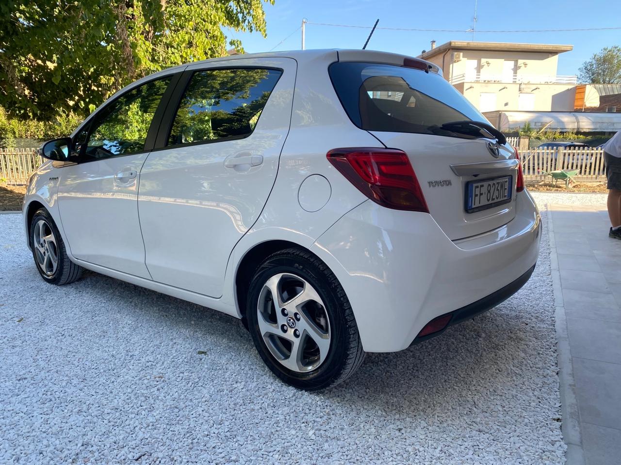 Toyota Yaris 1.5 Hybrid 5 porte Active NEOPATENTATI!!!