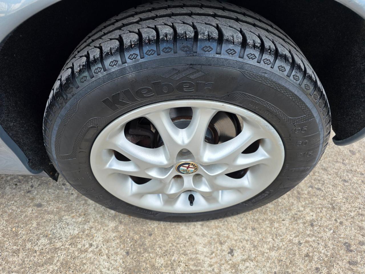 Alfa Romeo 147 1.6i 16V T.S. (105 CV) cat 5p. Dist.