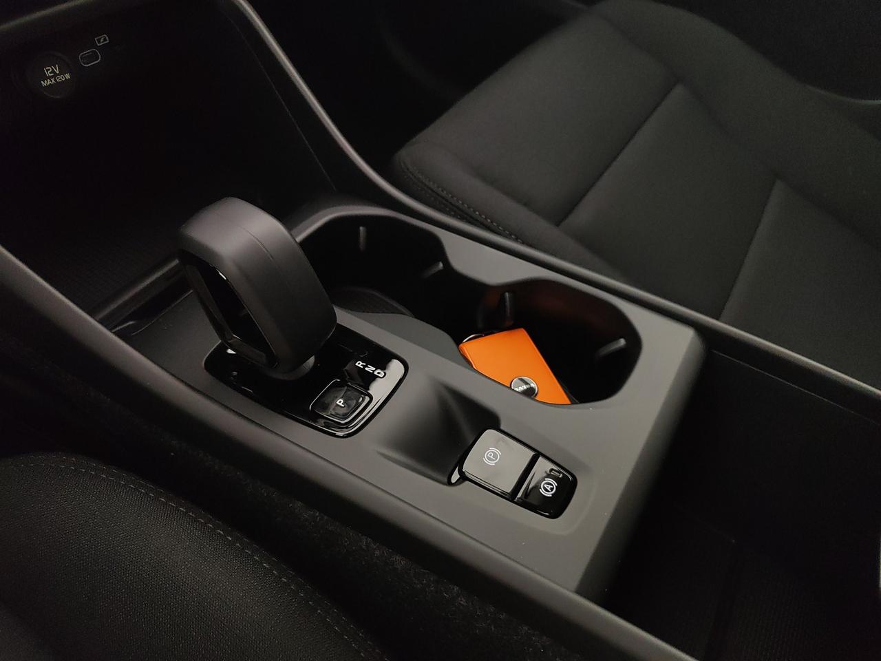 VOLVO XC40 2.0 b3 Essential auto