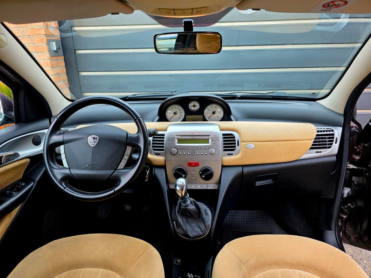 Lancia Ypsilon diva benzină GPL 1.2 neopatentati