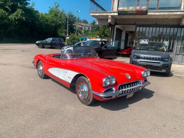 Chevrolet Corvette C1-1960-solo 50000km-cambio manuale-conservata-cappottina nuova-revisionata di meccanica-targa Italia