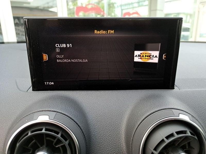 Audi Q2 Q2 35 TFSI Identity Black