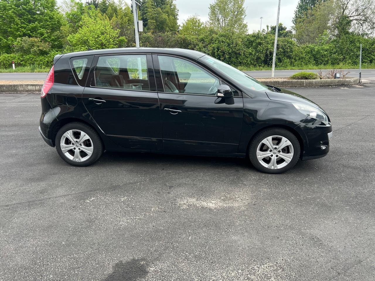 Renault Scenic Scénic 1.5 dCi 110CV EDC Luxe