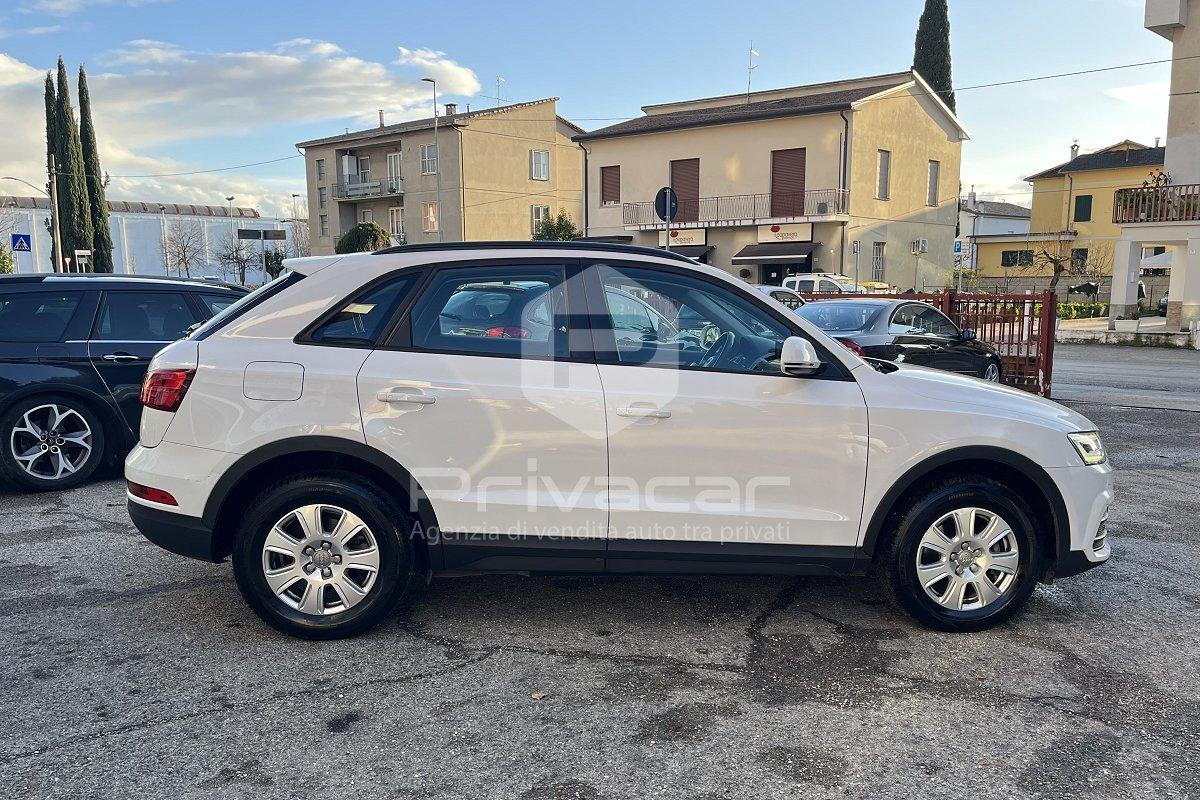 AUDI Q3 2.0 TDI 150 CV Business