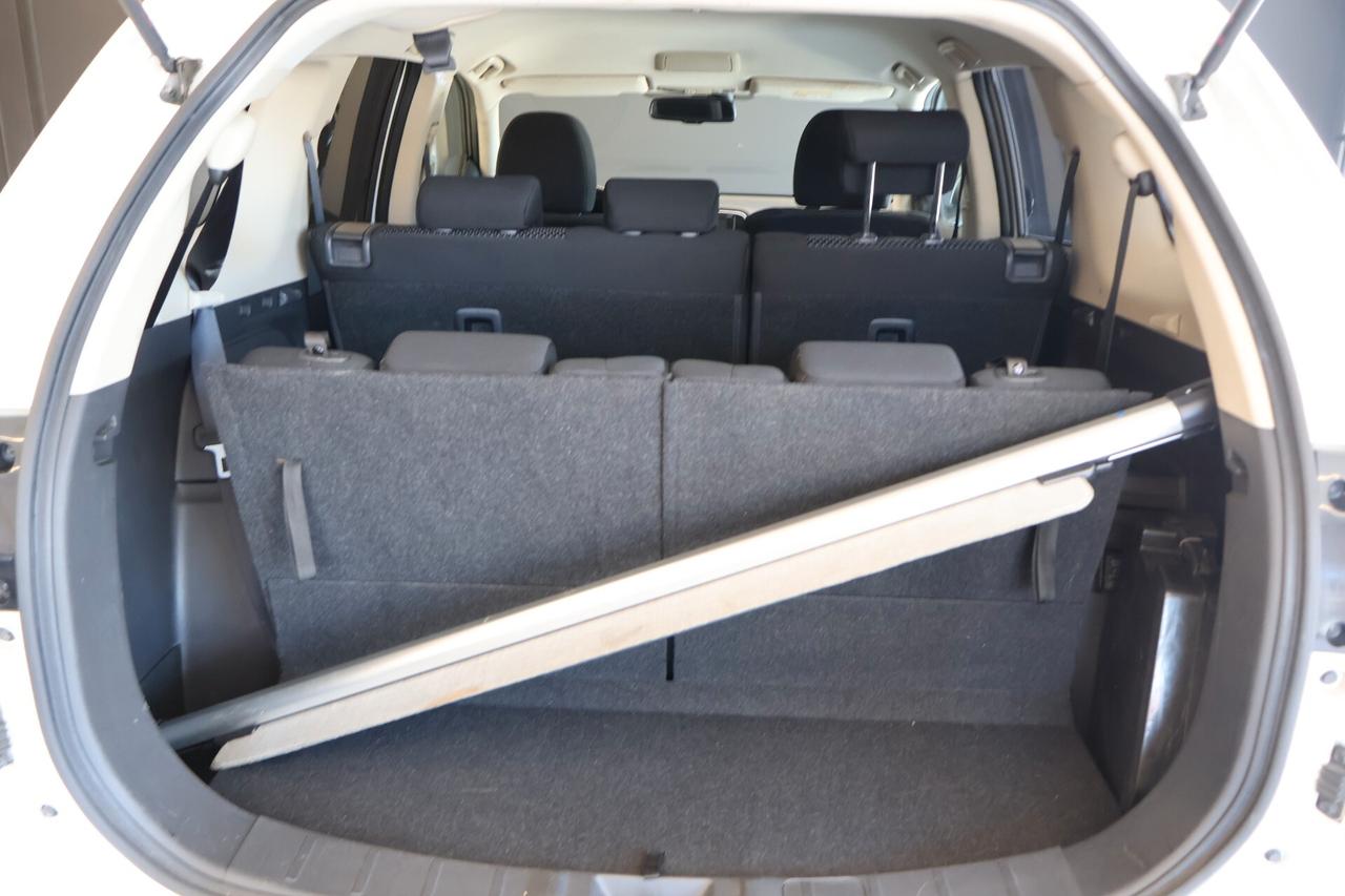 Mitsubishi Outlander 2.2 Instyle awd 7POSTI