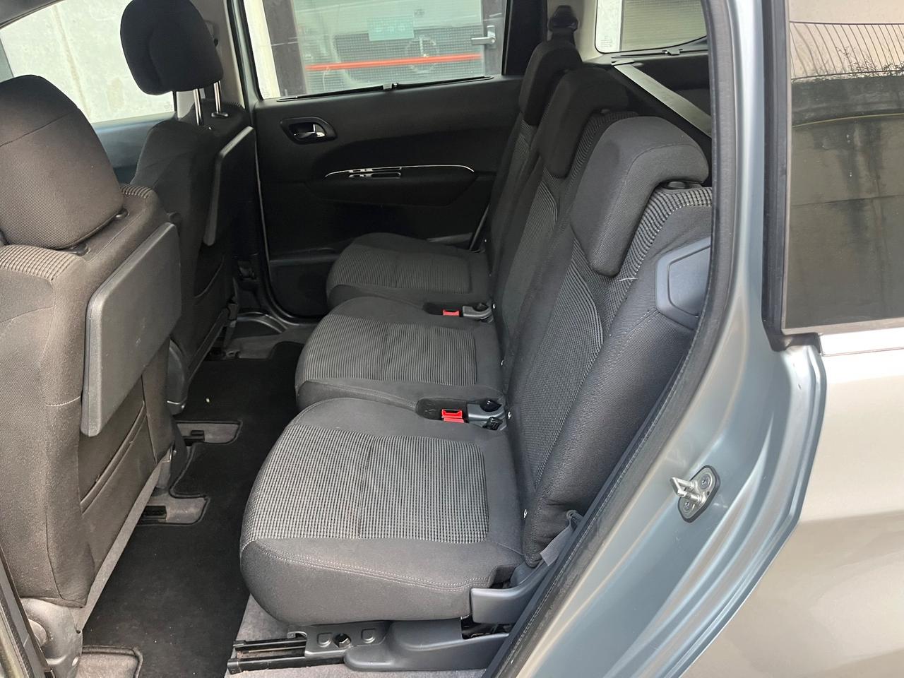 Peugeot 5008 1.6 HDi 112CV Business