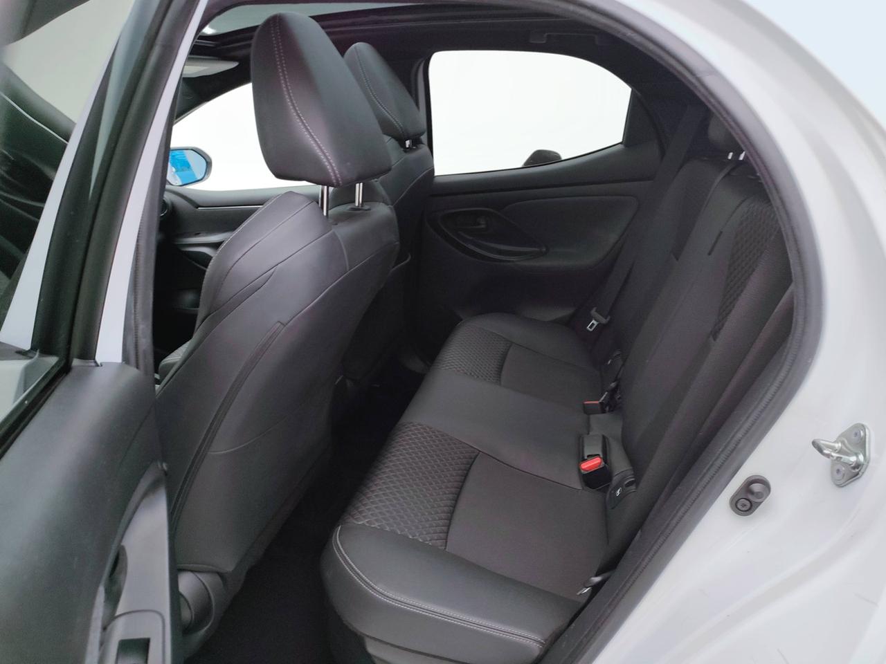 TOYOTA Yaris IV 2020 - Yaris 1.5h Lounge