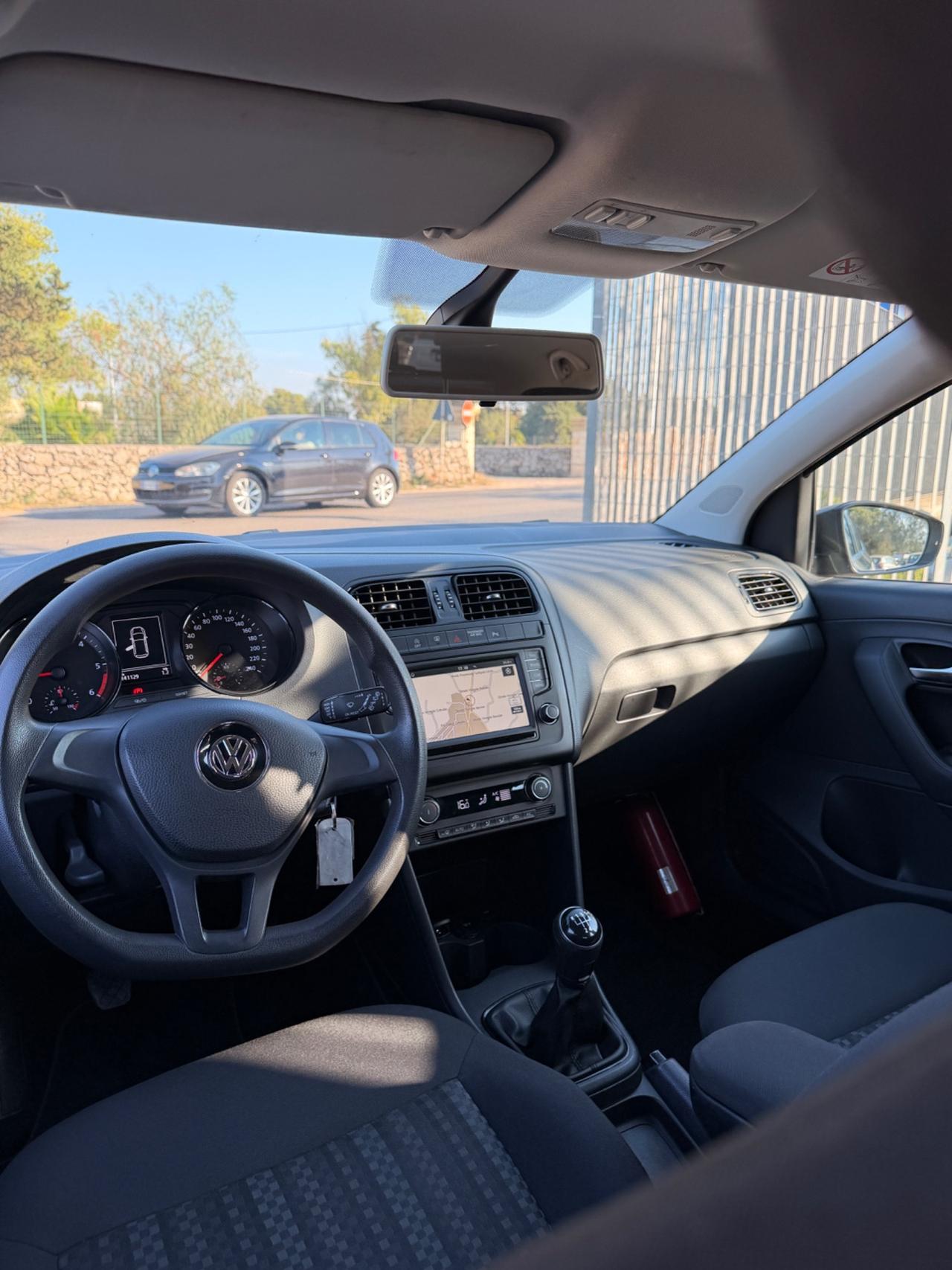 Volkswagen Polo Sport 1.4 TDI 75 cv-2016/NAVI/CLIMA