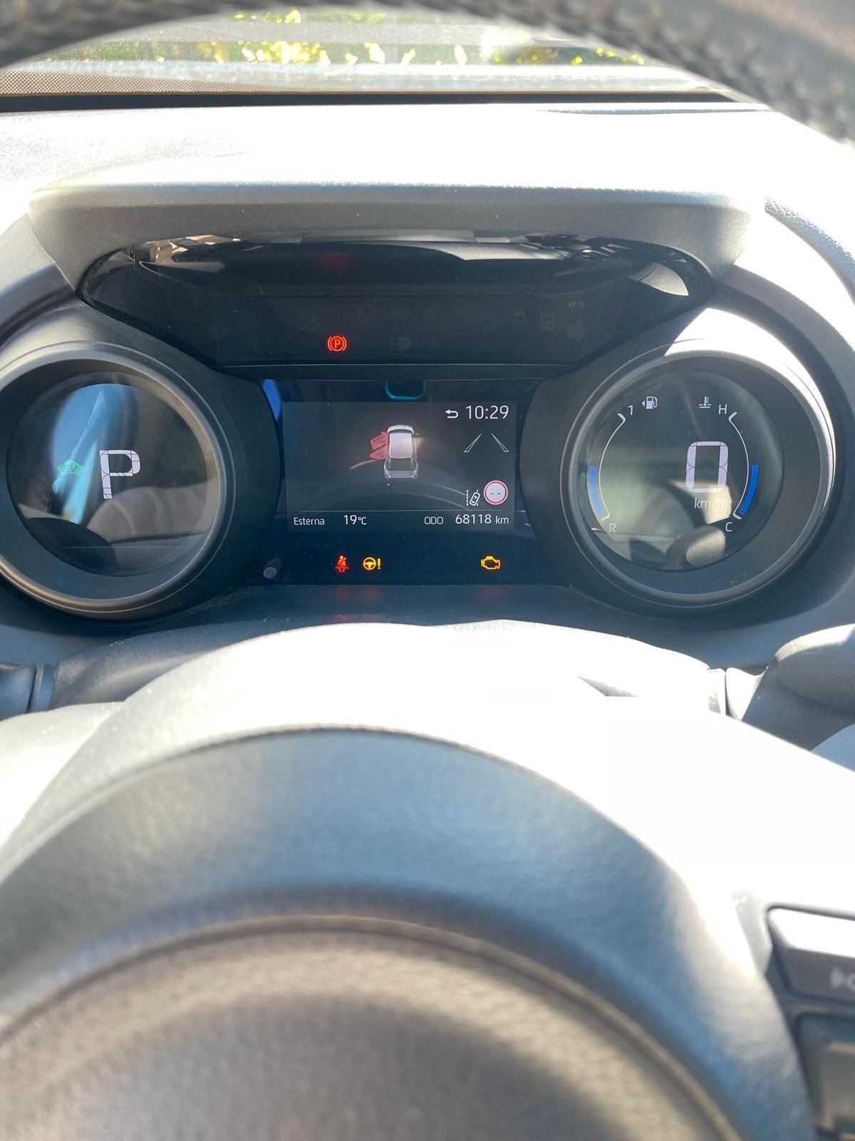 Toyota RAV 4 E-CVT 2WD STYLE