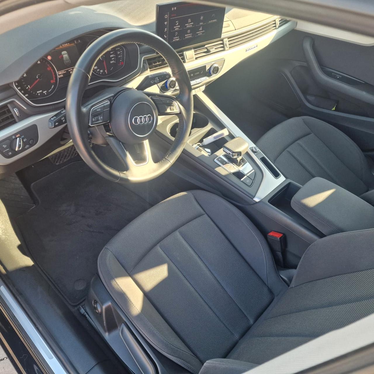 Audi A4 Avant 40 TDI quattro S tronic Business