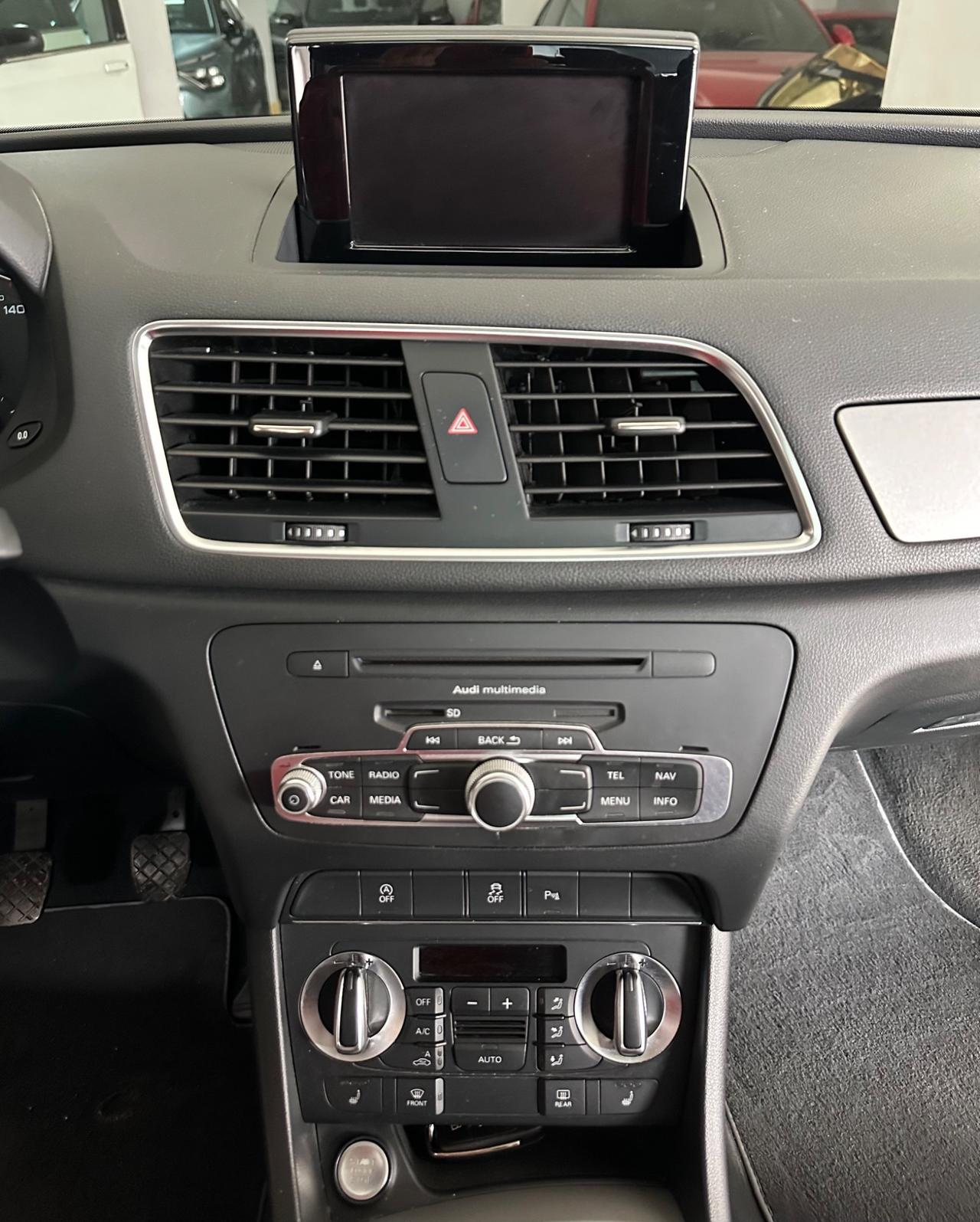 Audi Q3 2.0 TDI 140cv S Line - TETTO APRIBILE