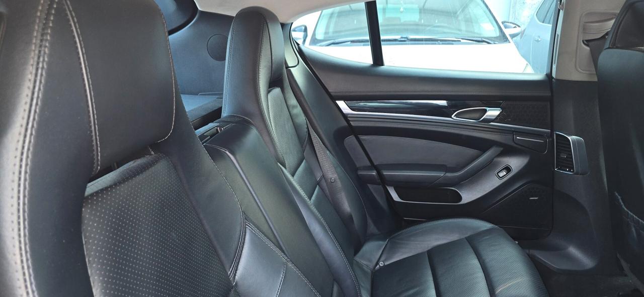 Porsche Panamera 3.0 Diesel Platinum Edition