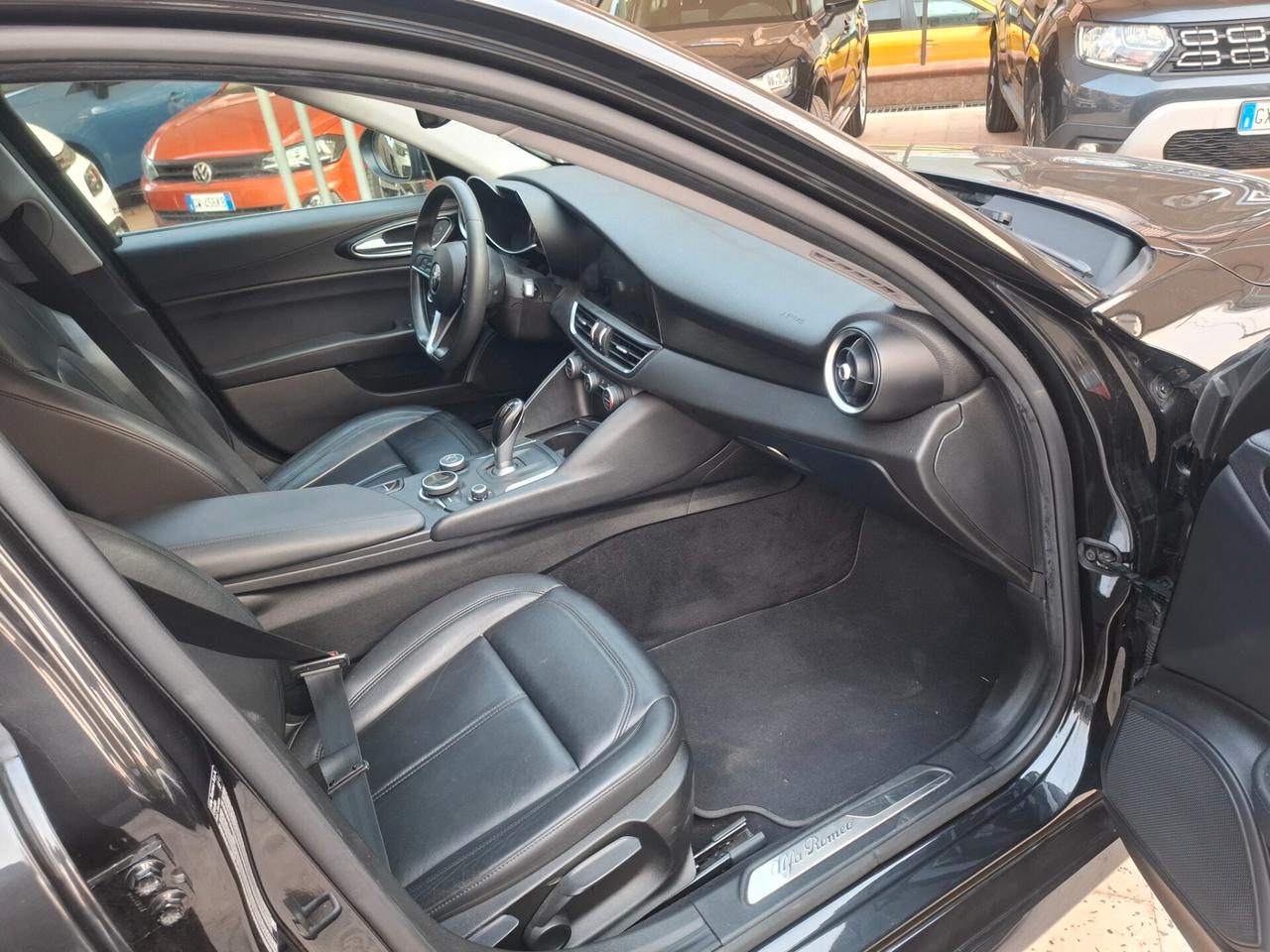 Alfa Romeo Giulia - 2.2 Eco Business Super 180 CV