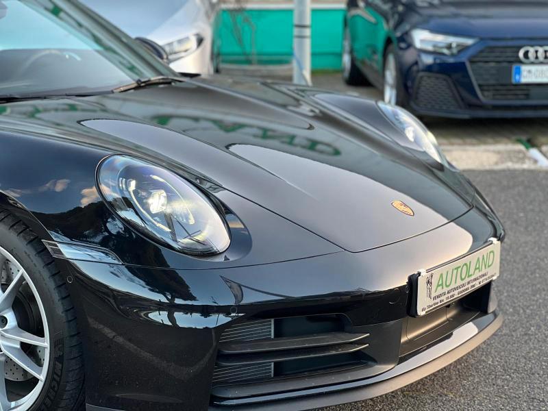 Porsche 992 3.0 Carrera auto