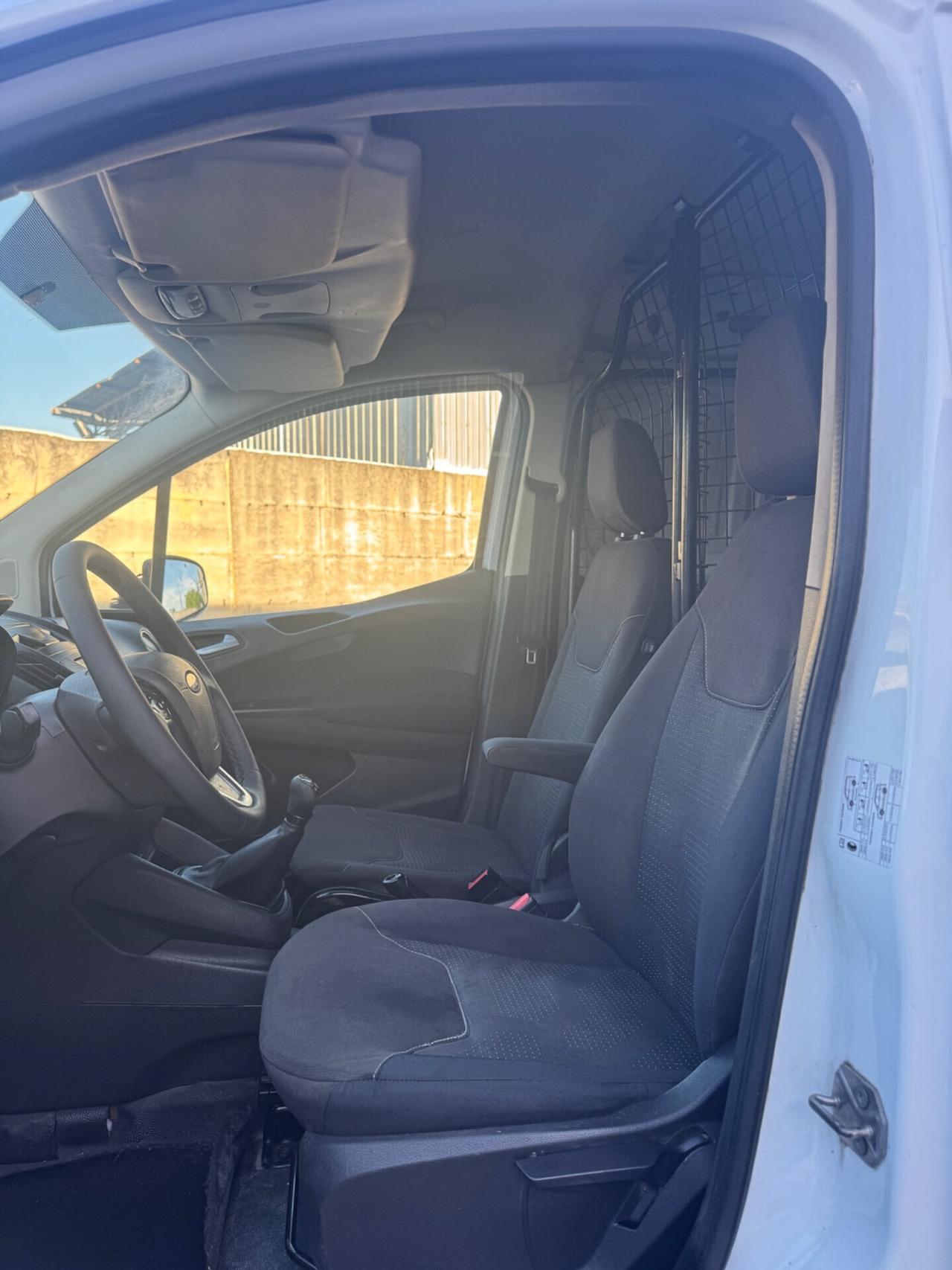 Ford Transit Courier Transit Courier 1.6 TDCi 95CV Van Entry