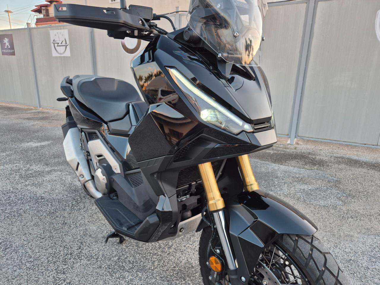 Honda X-ADV 750 RESTAYLING 2025 NUOVO