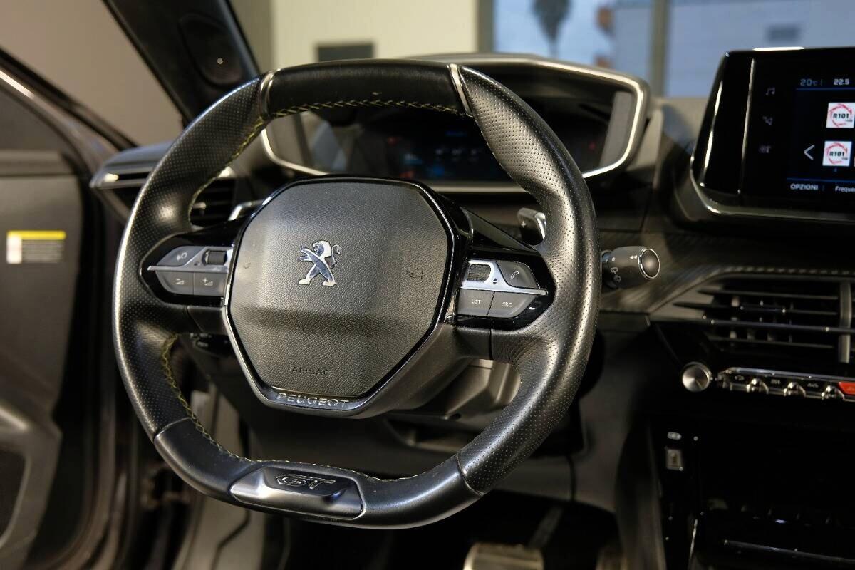 Peugeot 2008 BlueHDi 130 S&S EAT8 GT