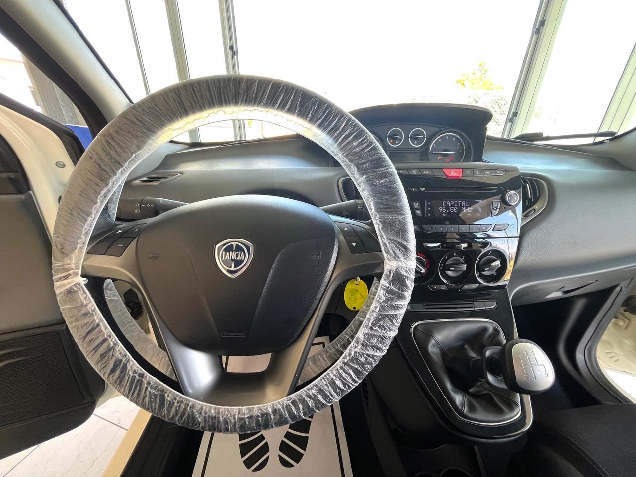 Lancia Ypsilon 1.2 69 CV 5 porte KM 104000