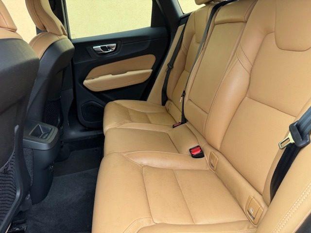 VOLVO XC60 B4 (d) AWD Geartronic Inscription