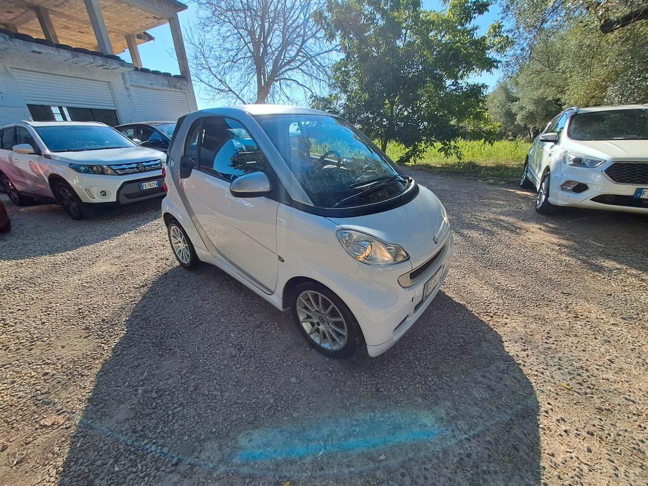 Smart 1000 52 kW MHD coupe White Tailor km 70mila