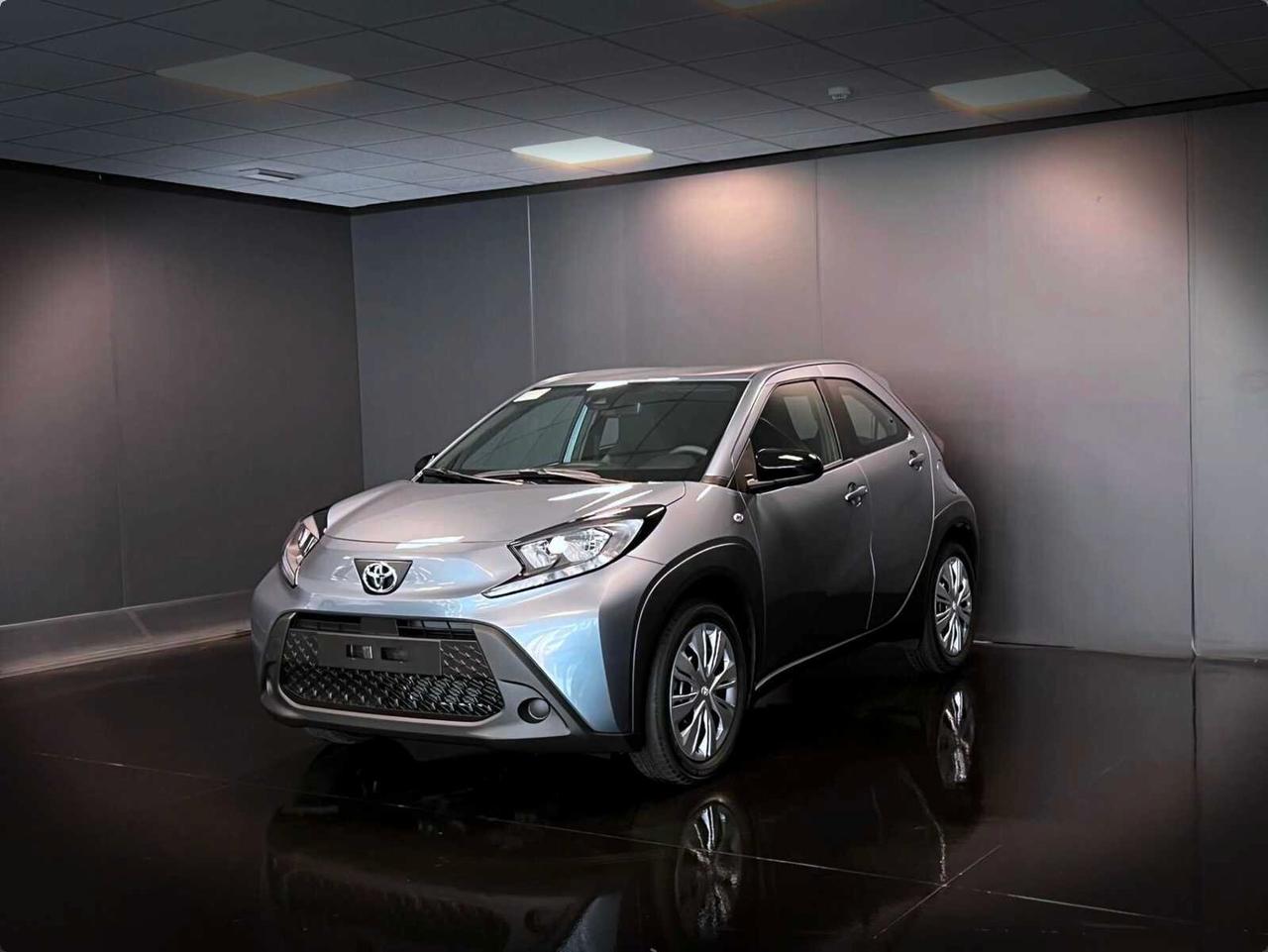TOYOTA AYGO X 1.0 VVT-I 72 CV 5 PORTE ACTIVE KM0