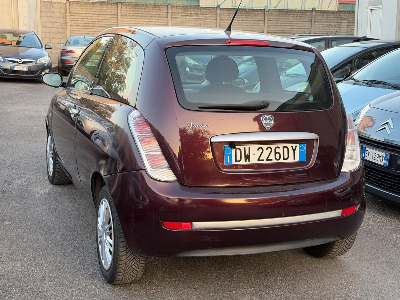 Lancia Ypsilon 1.2 Versus