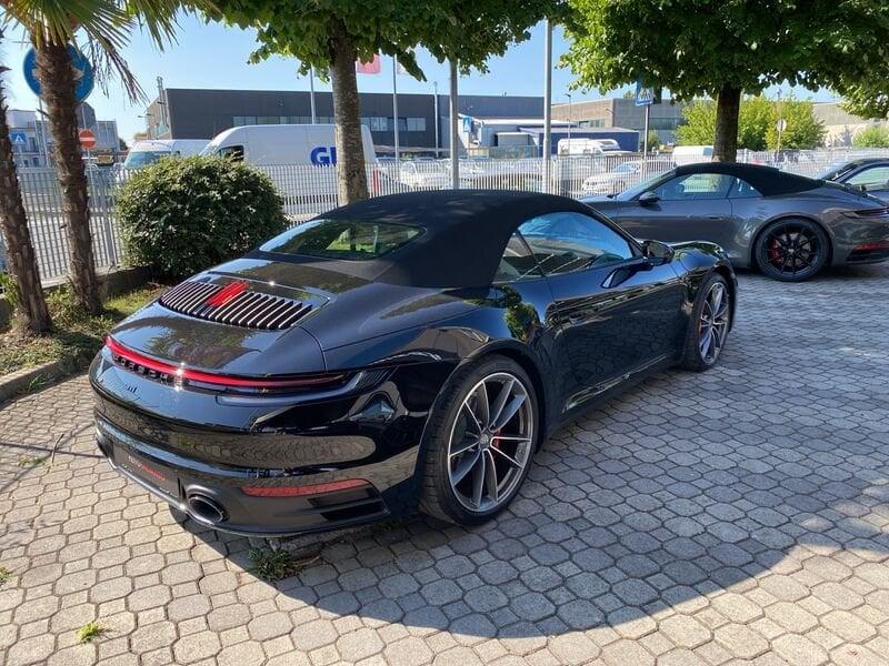 Porsche 911 992 Carrera 4 Cabriolet (992.1)