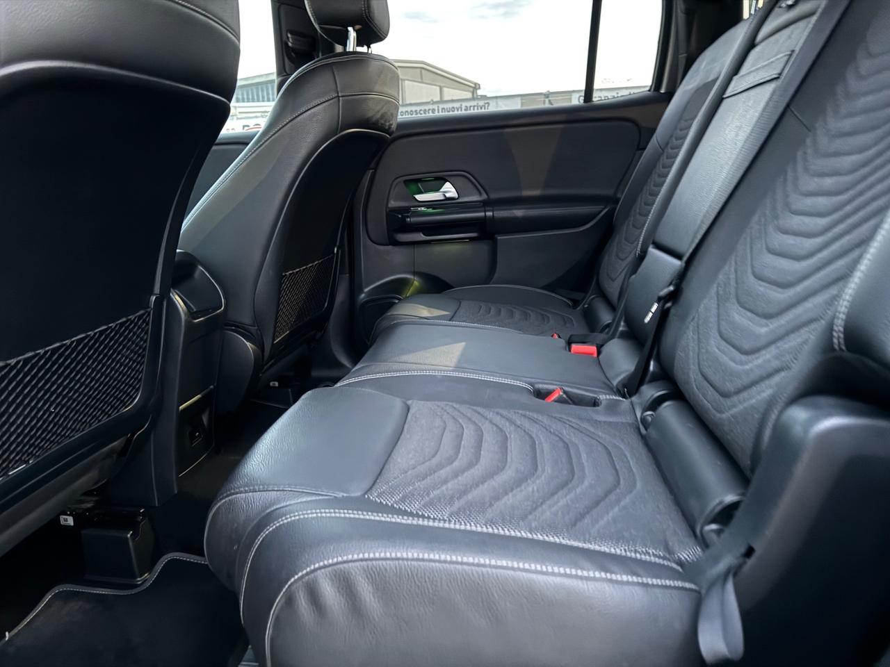 MERCEDES GLB 180d Sport - Luci Ambient Navi 18