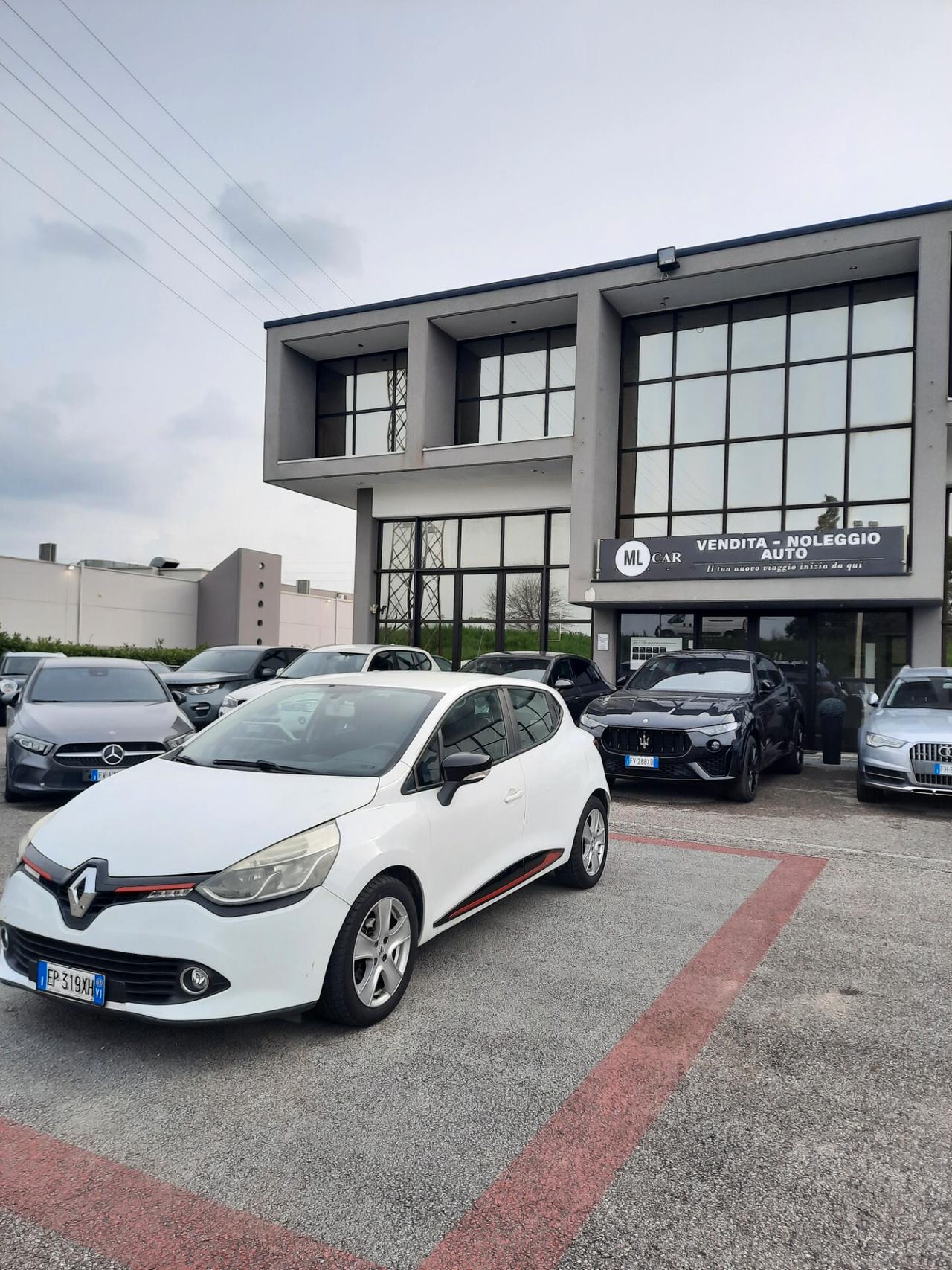Renault Clio 1.2 75CV 5 porte Live OK NEOPATENTATI