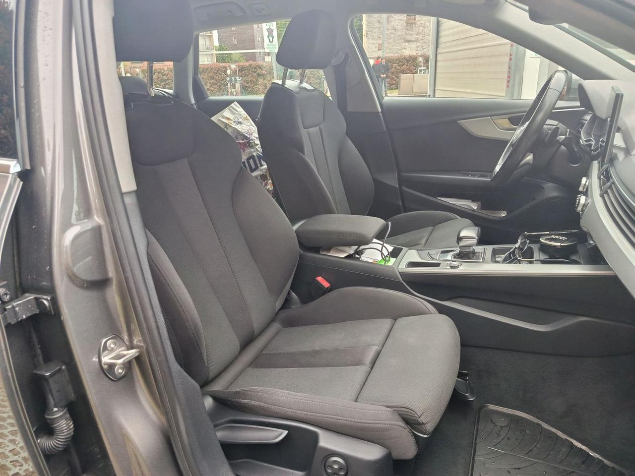 Audi A4 Business Advanced 2.0 35 TDI MHEV #10442