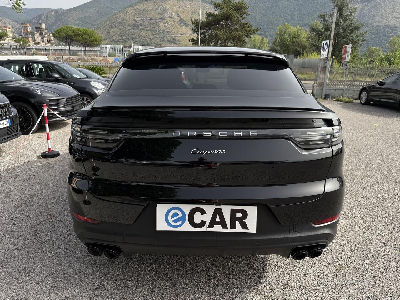 PORSCHE CAYENNE COUPE GTS SPORT CHRONO E-HYBRID