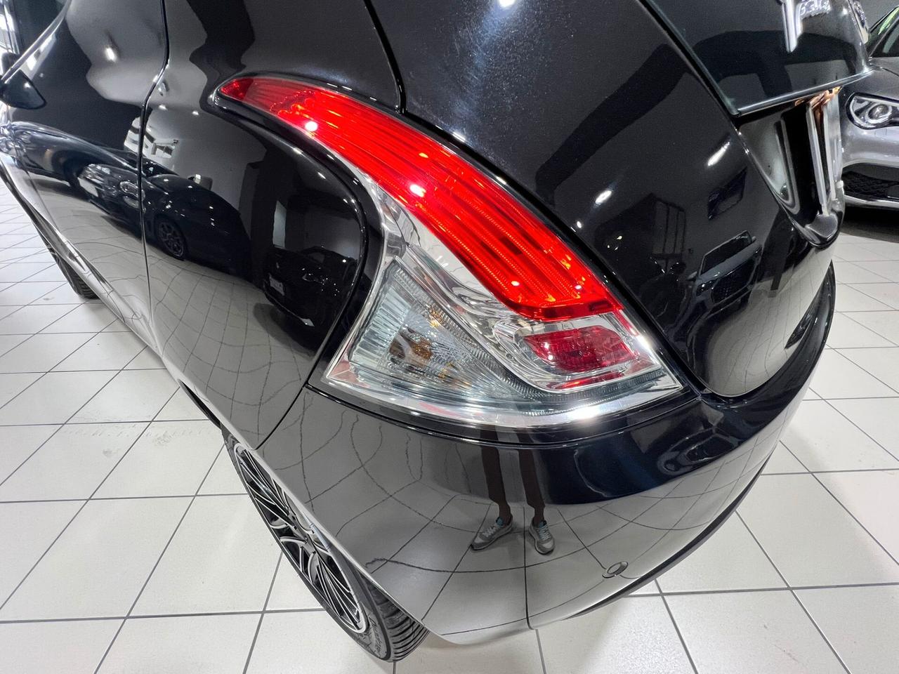 Lancia Ypsilon 1.0 FireFly 5 porte S&S Hybrid Gold