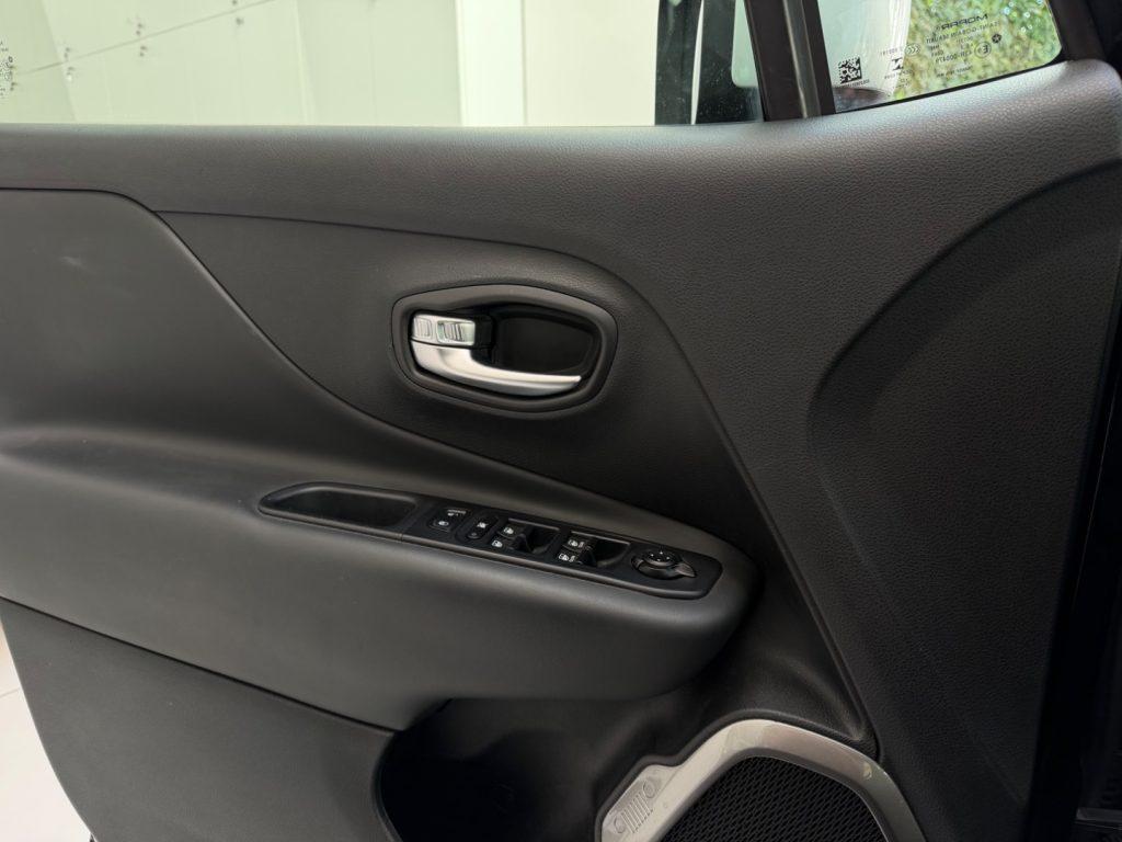 Jeep Renegade 1.5 Turbo T4 MHEV Limited tua da €199,00 mensili