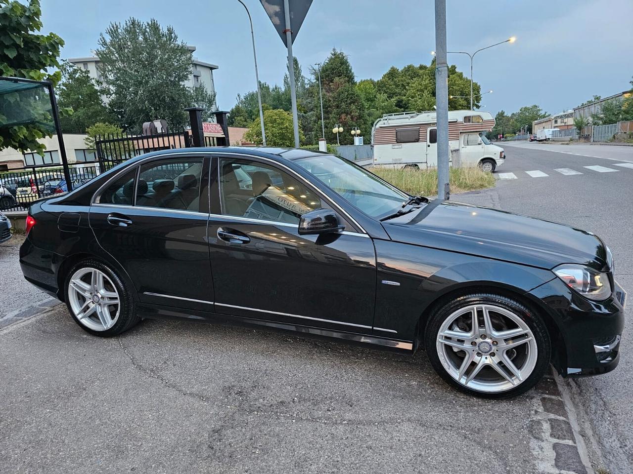 Mercedes-benz C 200 CDI 136cv Avantgarde*AMG*Pelle*Navi*Bi-Xeno*18*