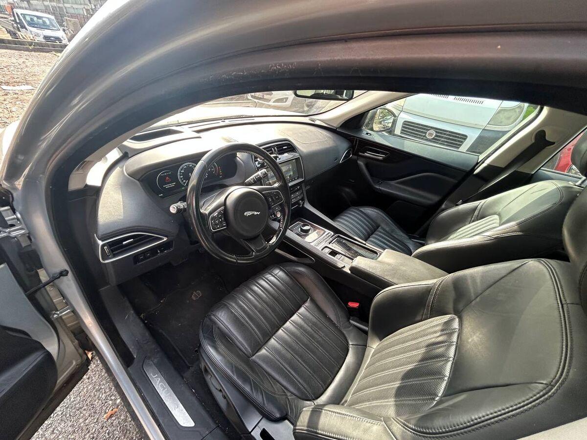 Jaguar F-Pace 3.0d V6 Portfolio awd 300cv auto