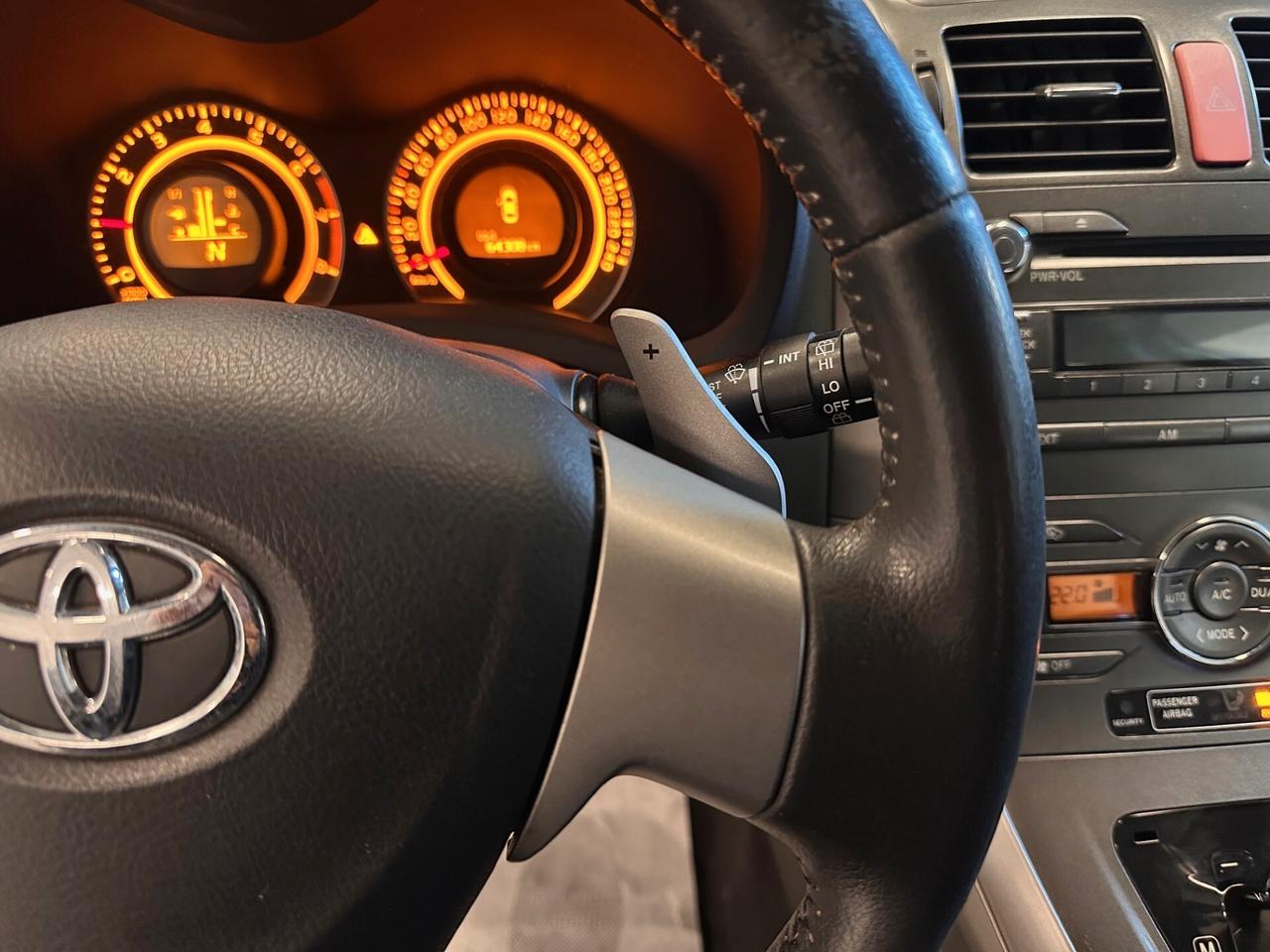TOYOTA AURIS 1.6 BENZINA AUTOMATICA (64000KM)