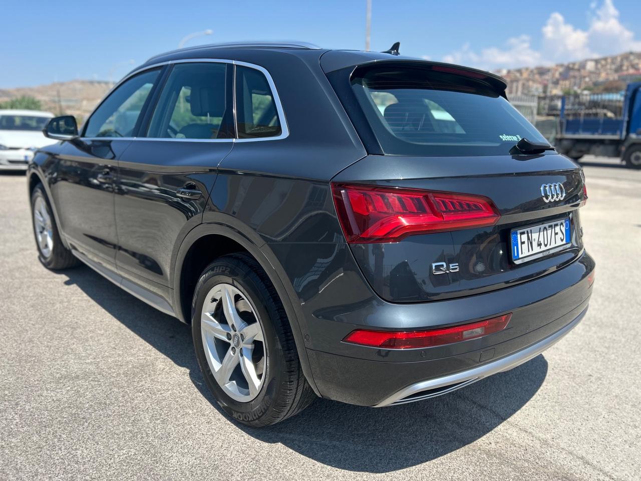 Audi Q5 2.0 TDI 190 CV quattro S tronic Business Sport