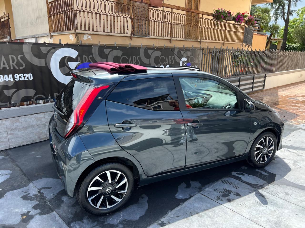 Toyota Aygo Connect 1.0 VVT-i 72 CV CABRIO