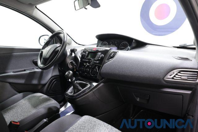 LANCIA Ypsilon 1.2 69 CV 5 PORTE GPL ECOCHIC ELEFANTINO BLU