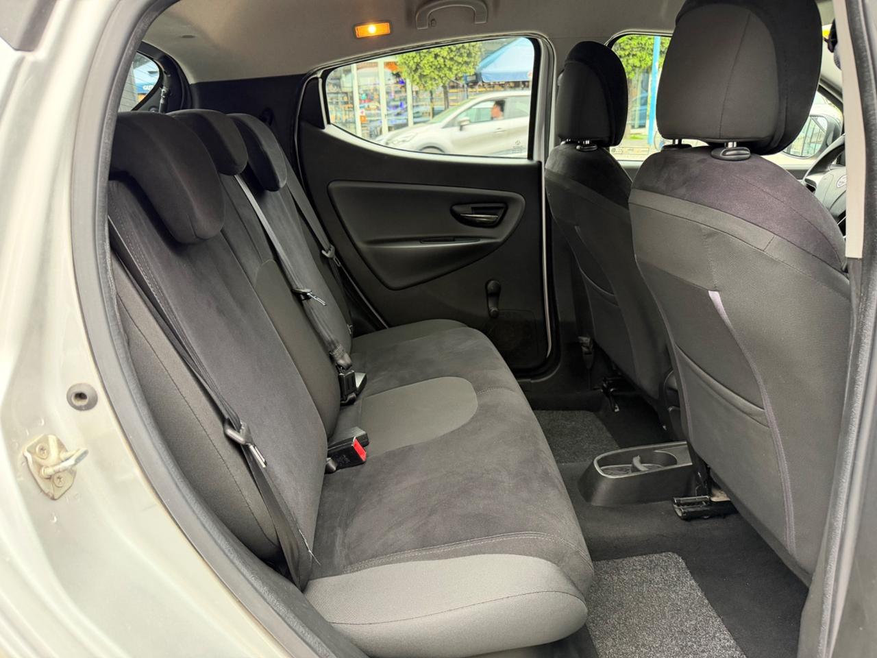 Lancia Ypsilon 1.2 Silver