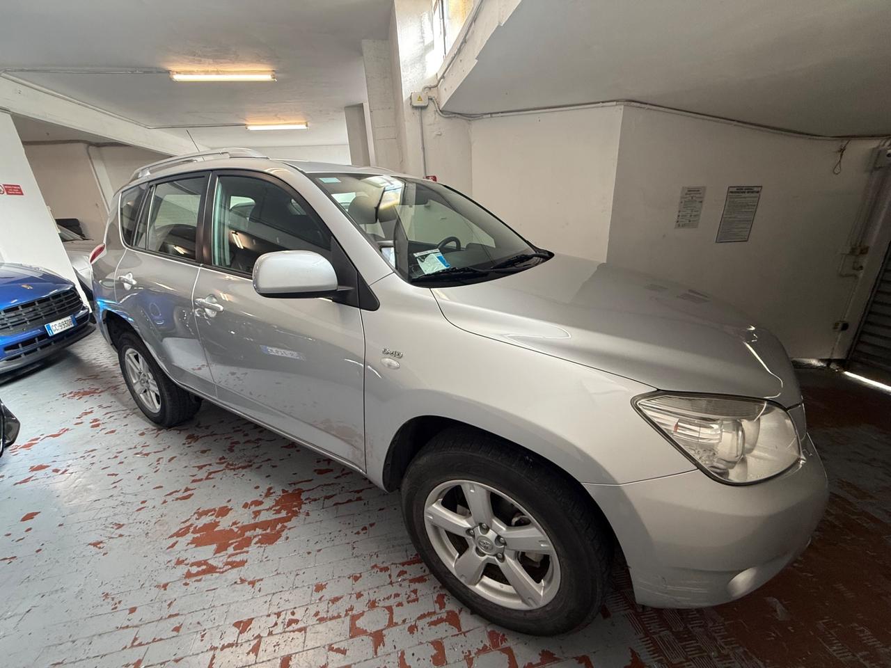 Toyota RAV 4 RAV4 2.2 D-4D 136 CV Sol